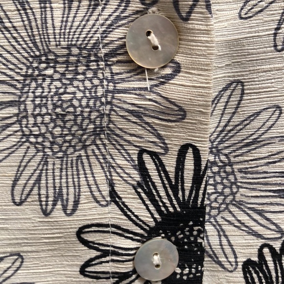 Classy Silk Jacket - Picture 5 of 7